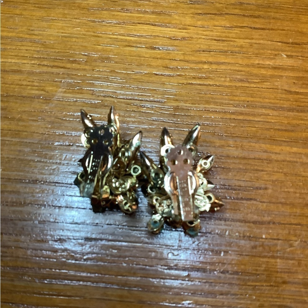 Vintage Beau Jewels Earrings - Picture 3 of 6